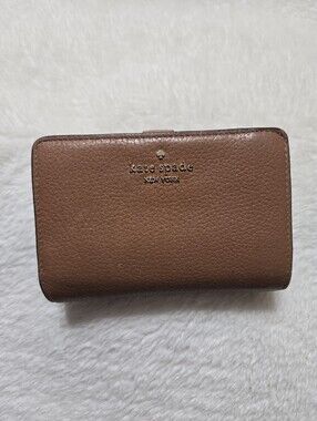 Kate Spade Warm Gingerbread Medium Bifold Wallet GUC